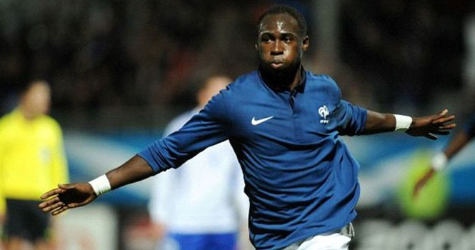 Man City ra giá lần chót cho Mangala