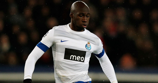 Thất vọng với hàng thủ Arsenal bạo chi mua Mangala