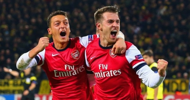 Arsenal: Thua các trận lớn, vẫn vô địch?