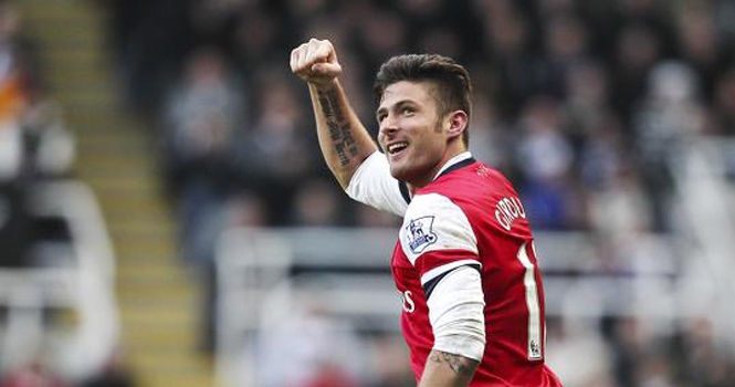 'Giroud ở cùng đẳng cấp với Suarez, Rooney và Aguero'