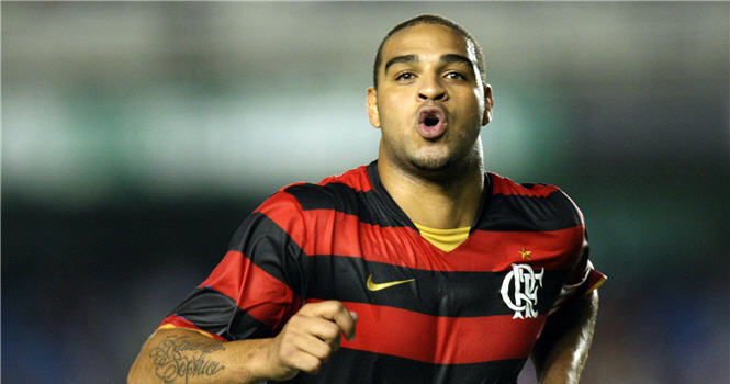 Đá 8 phút trong 2 năm, Adriano mơ World Cup