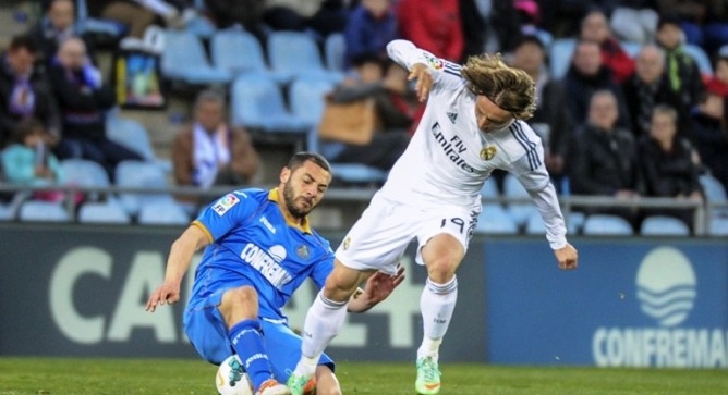 Real Madrid lại dính nghi án tẩy thẻ