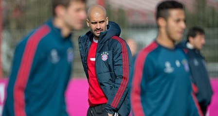 HLV Pep Guardiola thận trong trước trận chiến với Arsenal