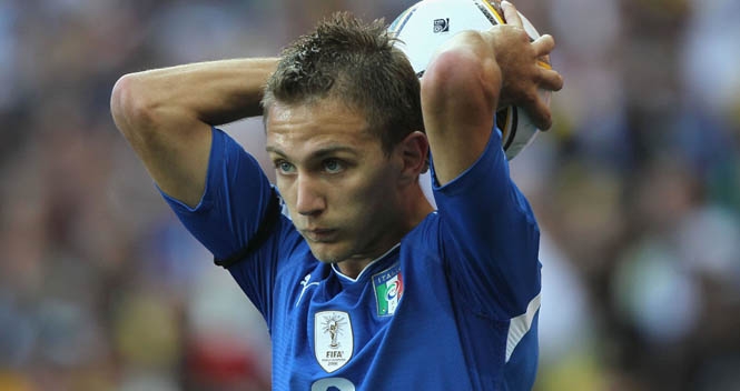 Domenico Criscito: Ngôi sao lạ đủ sức thay thế Evra