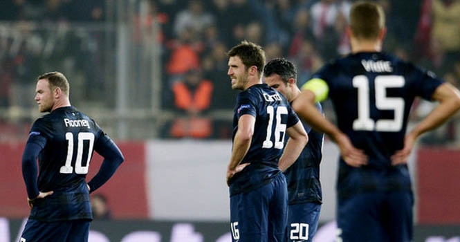 Olympiakos 2-0 MU: Cái tát khó đỡ