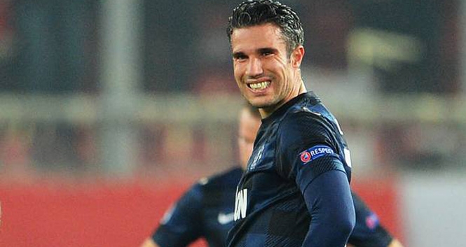 Man Utd sẽ không để Robin van Persie toại nguyện