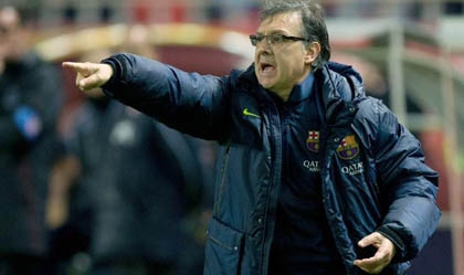 Barca gặp hạn: HLV Martino bị cấm chỉ đạo 1 trận