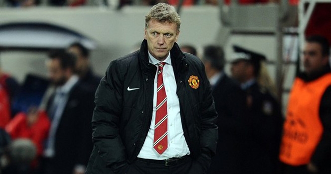 Hết kiên nhẫn, fan MU yêu cầu BLĐ sa thải David Moyes