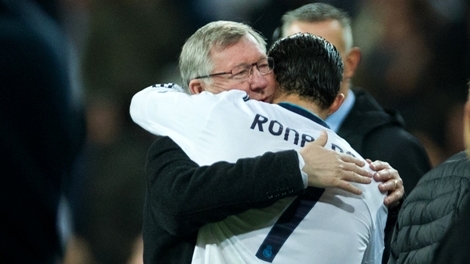 Sir Alex từng muốn bán Ronaldo cho Barca