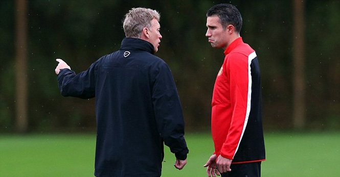 David Moyes đang suy nghĩ đến việc bán Robin van Persie