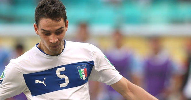 Man United bất ngờ nhắm tới sao trẻ De Sciglio