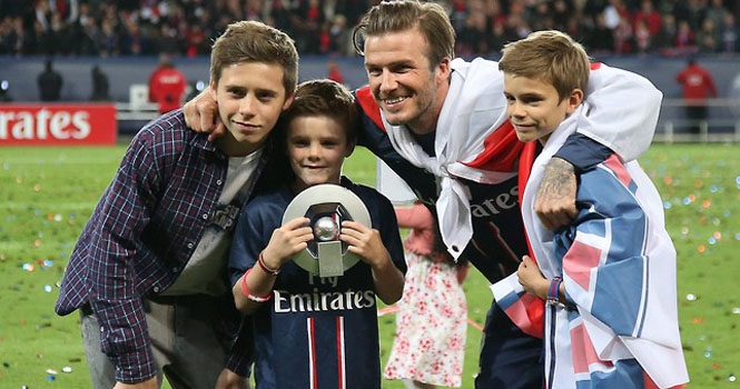 Con trai út nhà Becks gia nhập Arsenal