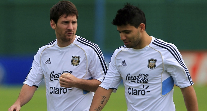 HLV Pellegrini lên tiếng về tin đồn Man City mua Messi