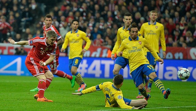 Video bàn thắng: Bayern 1–1 Arsenal (Lượt về vòng 1/8 Champions League)