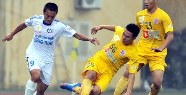 Vòng 1 giải hạng nhất quốc gia 2014: Ứng viên ngã ngựa