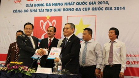 Giải hạng Nhất và Cúp QG 2014 được Kienlongbank tài trợ 10 tỷ đồng
