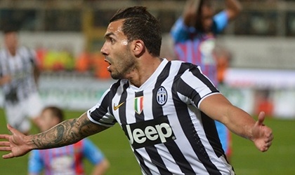 Juventus tiếp tục thắng nhọc, Milan đã không còn thua