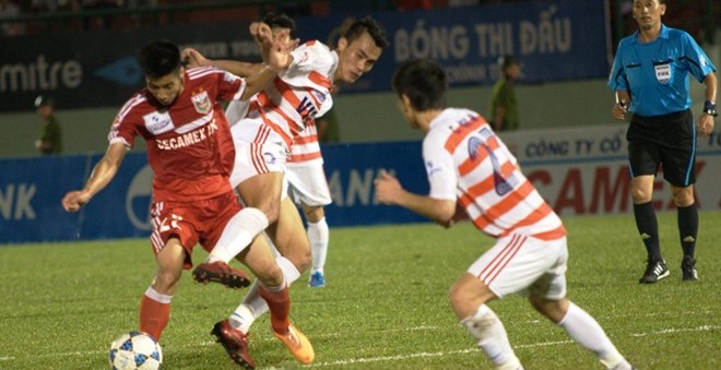 Thắng đậm V.Ninh Bình, B.Bình Dương vươn lên vị trí nhì BXH