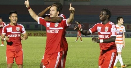 B.BD thận trọng trong cuộc đua vô địch V-League 2014