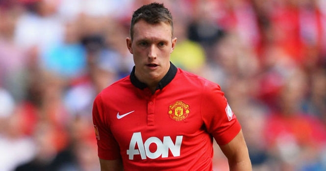 Phil Jones sẽ nhận mức lương ‘khủng’ nếu đồng ý ở lại Man Utd