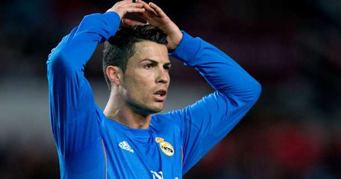Ronaldo phải ngồi ngoài trận đấu với Real Sociedad
