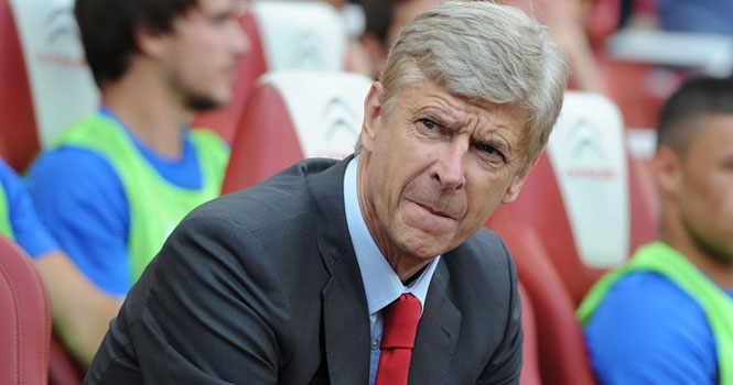 Arsene Wenger thừa nhận gặp rất nhiều áp lực trước Everton