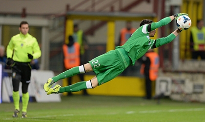 Juventus, AC Milan và Arsenal theo đuổi truyền nhân của Buffon