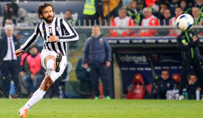 Video bóng đá: Andrea Pirlo lập siêu phẩm đá phạt tại Europa League