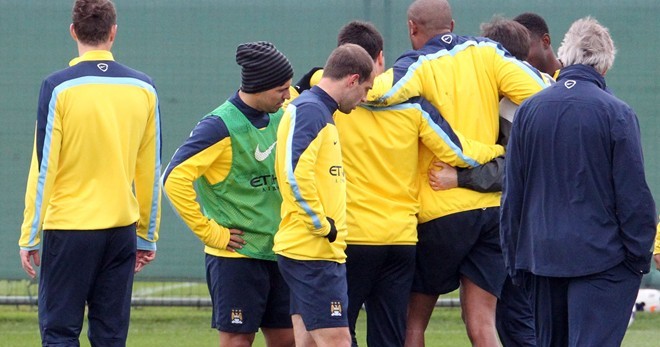 Man City nguy cơ mất Kompany trước đại chiến Liverpool