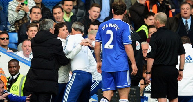 Chelsea nhận án phạt nặng trước trận ‘chung kết’ với Liverpool