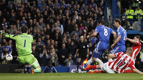 Cột mốc khó quên của Lampard trước Stoke City