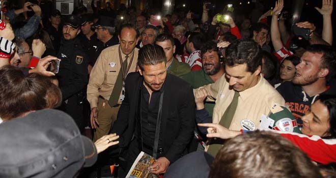 Atletico làm náo loạn thủ đô Madrid trong ngày trở về