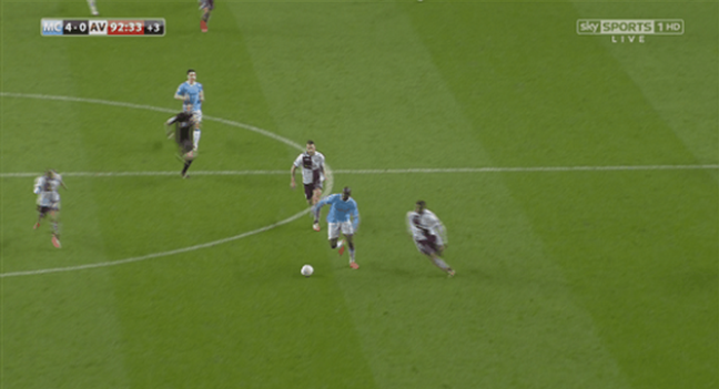 Yaya Toure đi bóng tốc độ, ghi bàn như 'Ro béo'