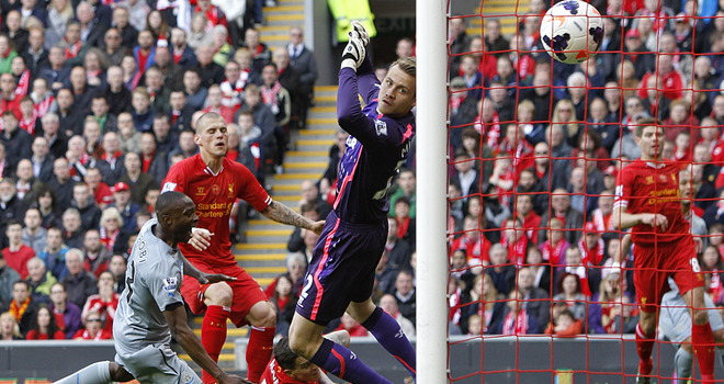 Ngược dòng trước Newcastle, Liverpool vẫn thua Man City