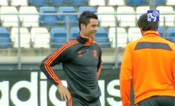 VIDEO: Ronaldo tập luyện sẵn sàng cho chung kết Champions League