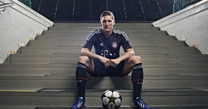 10 triệu bảng là số tiền Man Utd bỏ ra để lôi kéo Schweinsteiger