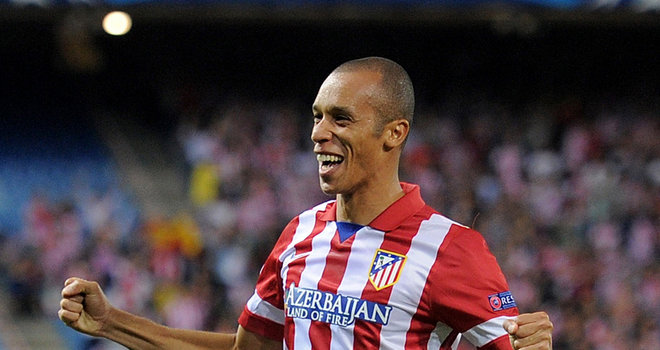 Barcelona quyết phá Man Utd trong vụ Miranda