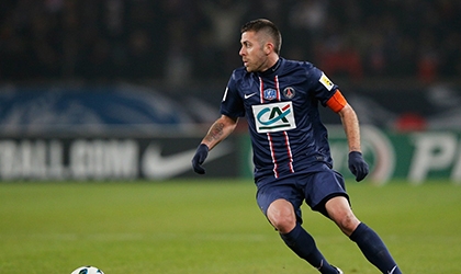 Montella đích thân mời gọi Menez