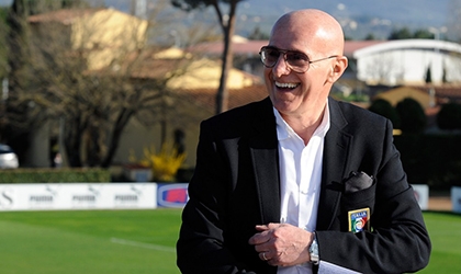 AC Milan chào đón huyền thoại trở lại