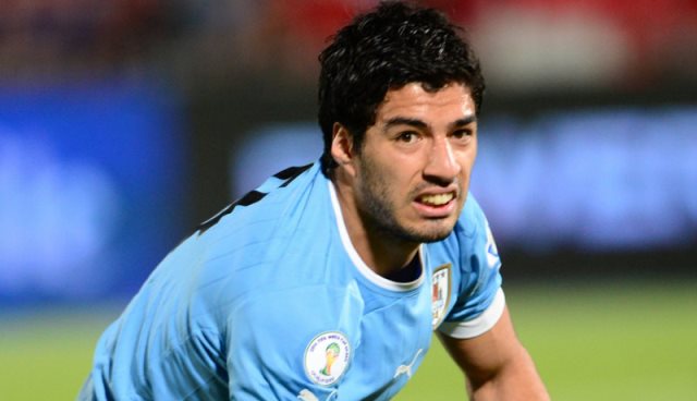 Uruguay chốt ĐH: Suarez ôm chấn thương đến Brazil