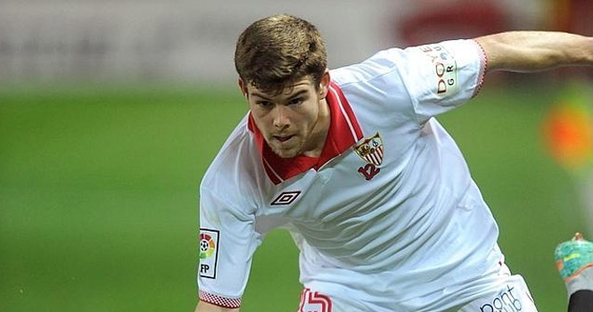 Alberto Moreno sắp tới Liverpool đàm phán hợp đồng