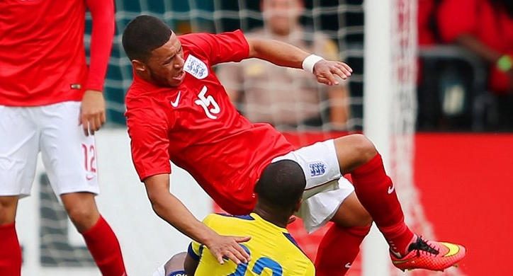 ĐT Anh cập nhật tình hình chấn thương của Oxlade-Chamberlain