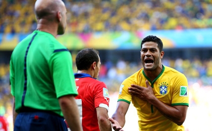 Từ chối bàn thắng, Howard Webb khiến Hulk 'phát điên'