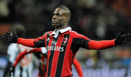 Liverpool ngắm Balotelli nếu Suarez đến Barca