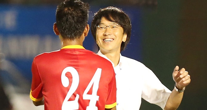 HLV Toshiya Miura nói gì sau màn ra mắt ấn tượng?