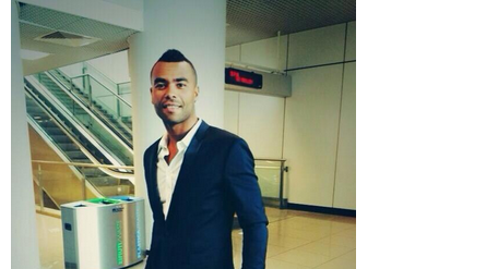 Ashley Cole CHÍNH THỨC tìm được bến đỗ mới