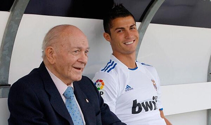 Các ngôi sao bóng đá tiếc thương sự ra đi của huyền thoại Di Stefano