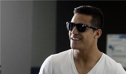 Sanchez hoàn tất cuộc kiểm tra y tế với Arsenal