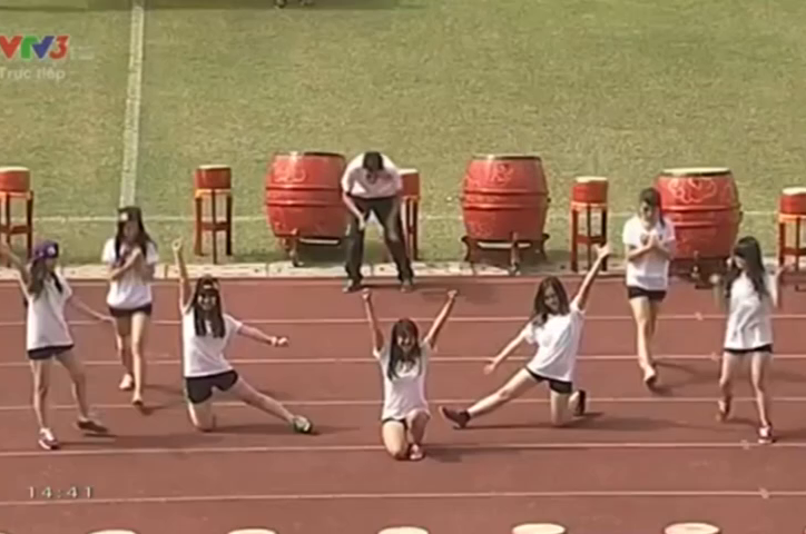 VIDEO: Lễ khai mạc sôi động giải U17 VĐQG 2014