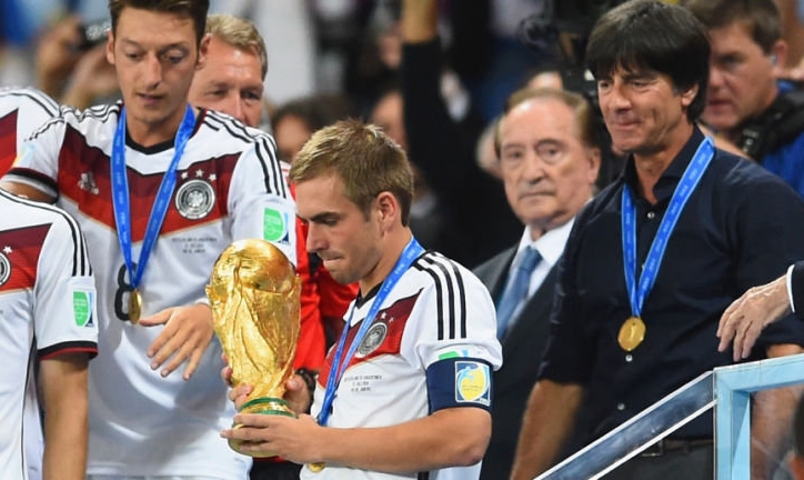 Philipp Lahm bất ngờ từ giã ĐTQG Đức